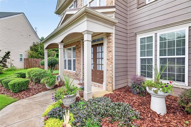 581 Kyle Trace Court, Sugar Hill, GA 30518