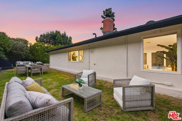 10837 Alta View Drive, Los Angeles, CA 91604