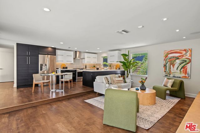 10837 Alta View Drive, Los Angeles, CA 91604