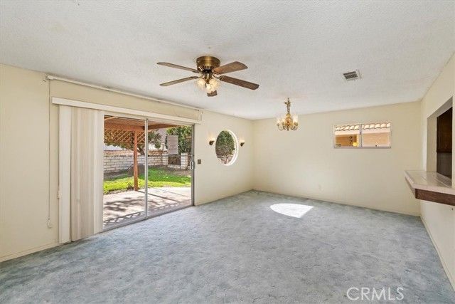 1825 Flame Tree Way, Hemet, CA 92545