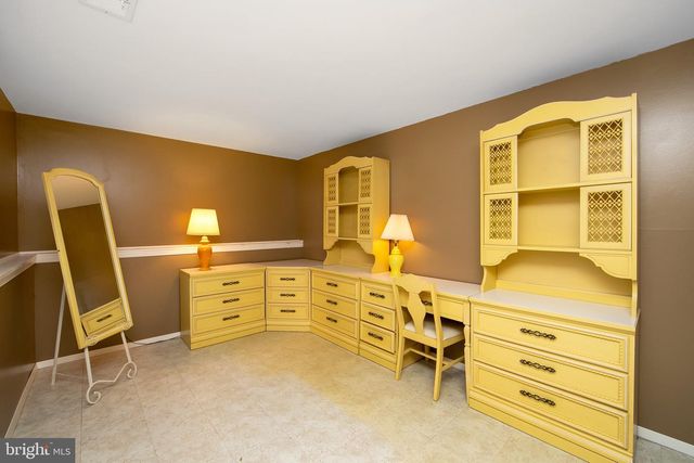 408 WINDSOR DR, Cherry Hill, NJ 08002