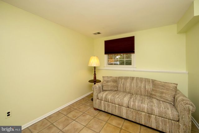 408 WINDSOR DR, Cherry Hill, NJ 08002