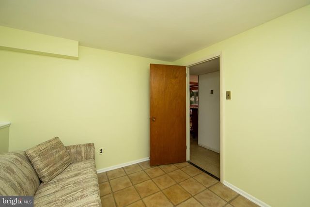 408 WINDSOR DR, Cherry Hill, NJ 08002