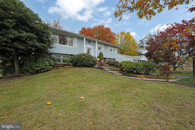 408 WINDSOR DR, Cherry Hill, NJ 08002