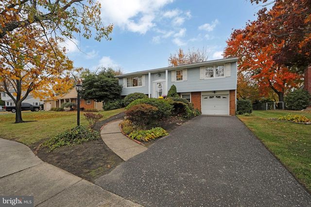 408 WINDSOR DR, Cherry Hill, NJ 08002