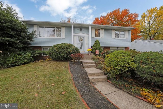 408 WINDSOR DR, Cherry Hill, NJ 08002