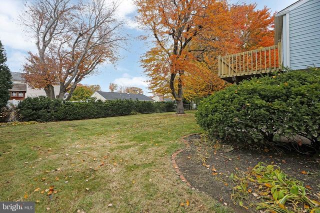 408 WINDSOR DR, Cherry Hill, NJ 08002