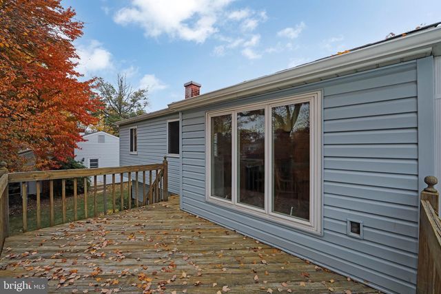 408 WINDSOR DR, Cherry Hill, NJ 08002