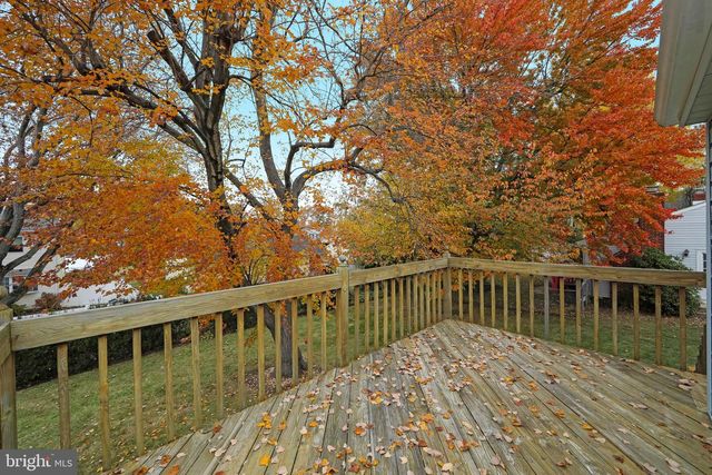 408 WINDSOR DR, Cherry Hill, NJ 08002