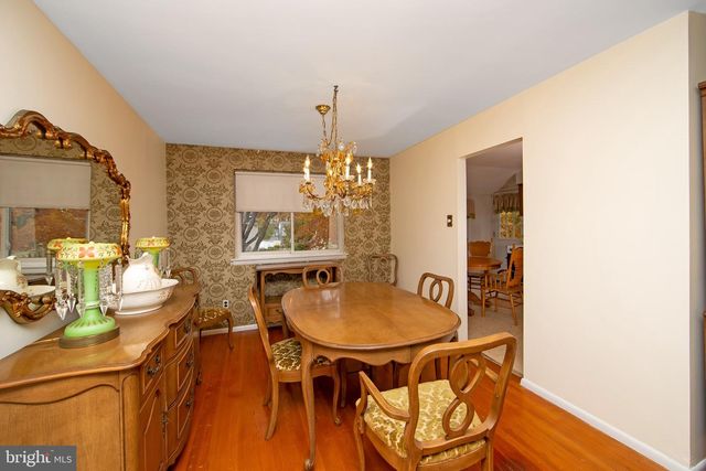 408 WINDSOR DR, Cherry Hill, NJ 08002