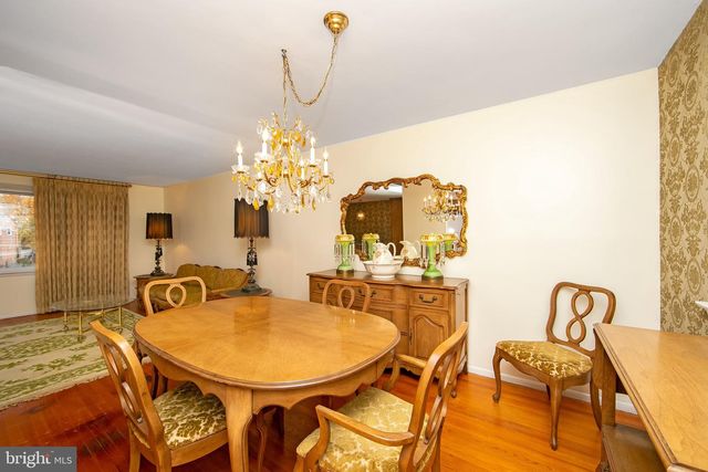 408 WINDSOR DR, Cherry Hill, NJ 08002