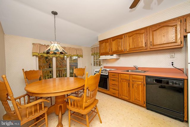 408 WINDSOR DR, Cherry Hill, NJ 08002