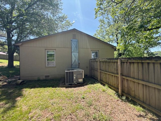 707 S Parrott Drive, Huntsville, AR 72740