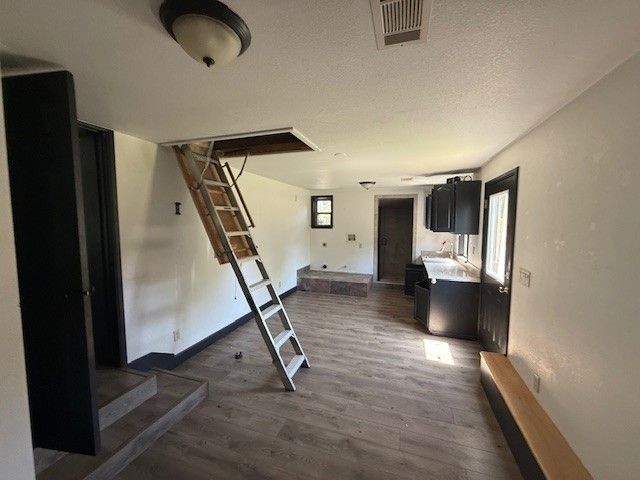 707 S Parrott Drive, Huntsville, AR 72740