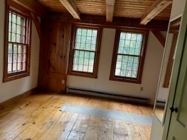 53 Laurel Lake Rd, Royalston, MA 01368