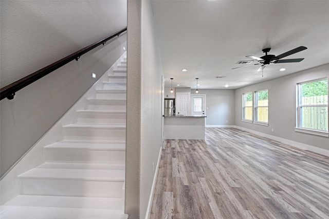 208-212 E Cherry Street, Sherman, TX 75090