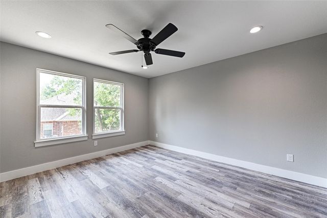 208-212 E Cherry Street, Sherman, TX 75090