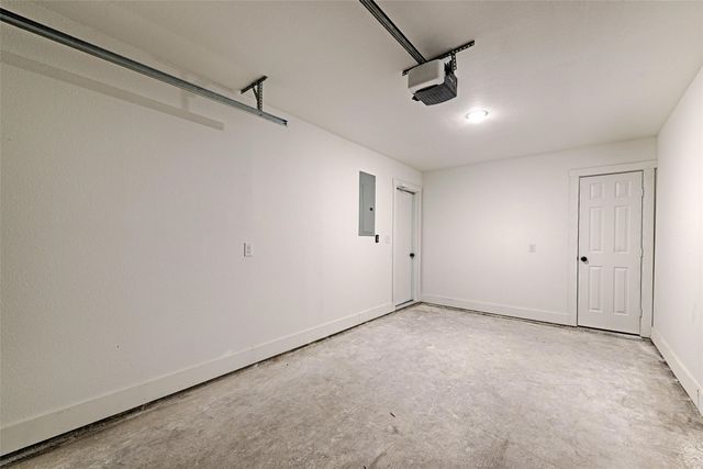 208-212 E Cherry Street, Sherman, TX 75090
