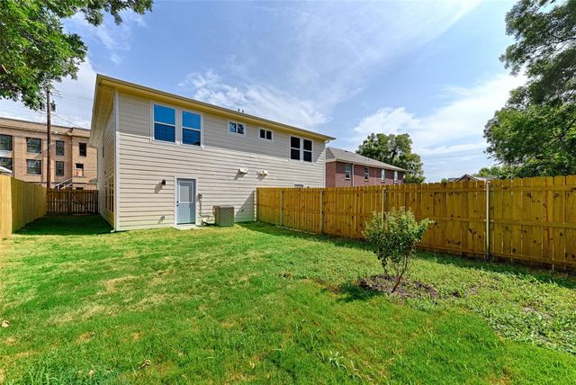 208-212 E Cherry Street, Sherman, TX 75090