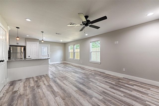 208-212 E Cherry Street, Sherman, TX 75090