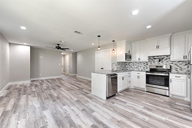 208-212 E Cherry Street, Sherman, TX 75090