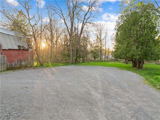 14 Meadow Street, Kirkland, NY 13323