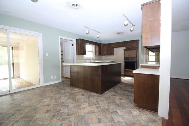 2288 Old Ashland City Rd, Clarksville, TN 37043