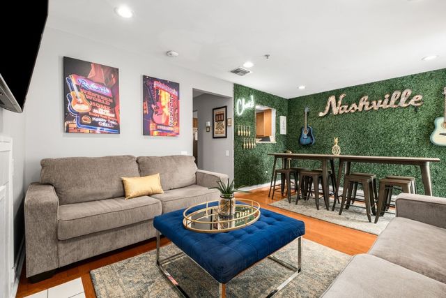 964 1st Ave, N, Nashville, TN 37201