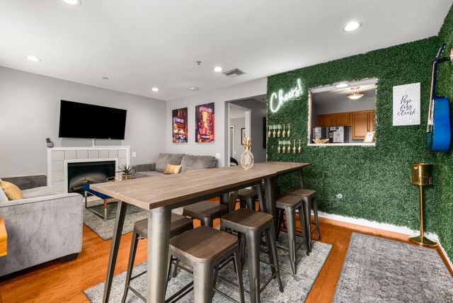 964 1st Ave, N, Nashville, TN 37201