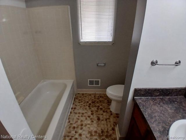 3180 Jennella Drive, Commerce Twp, MI 48390