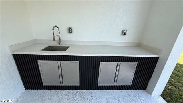 225 Chiquita BLVD N, Cape Coral, FL 33993