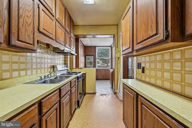 412 GALLATIN ST NW, Washington, DC 20011