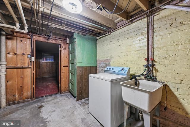 412 GALLATIN ST NW, Washington, DC 20011