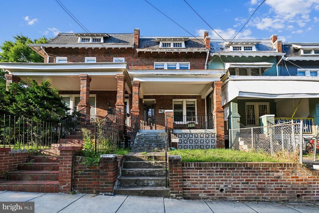 412 GALLATIN ST NW, Washington, DC 20011