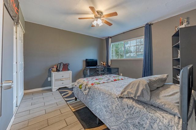 1595 E 26th St, Merced, CA 95340