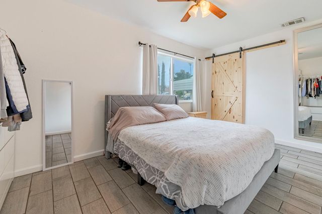 1595 E 26th St, Merced, CA 95340