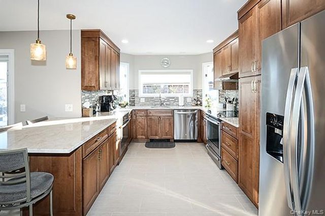 129 Stephen Street, Levittown, NY 11756