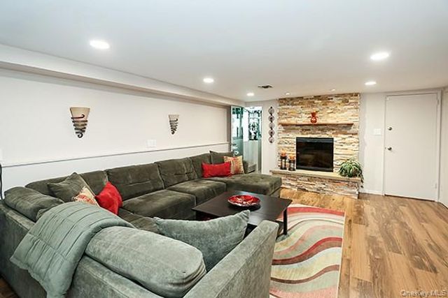 129 Stephen Street, Levittown, NY 11756