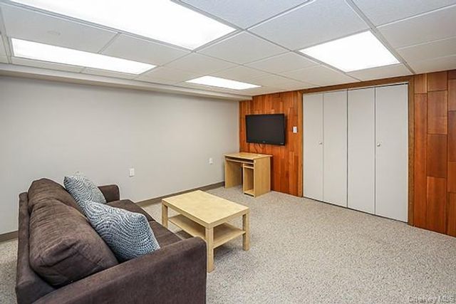 129 Stephen Street, Levittown, NY 11756