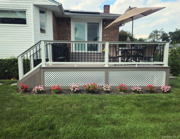 129 Stephen Street, Levittown, NY 11756