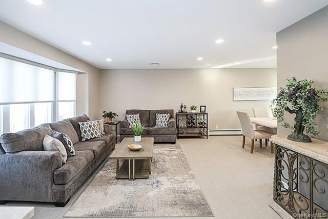 129 Stephen Street, Levittown, NY 11756