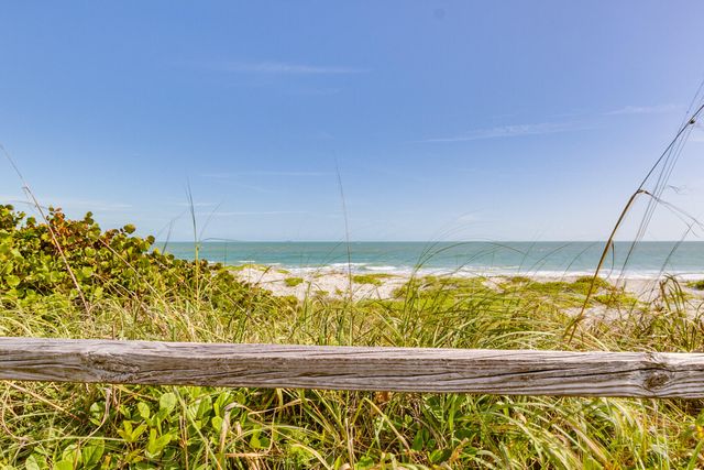 50 11th Avenue 302, Indialantic, FL 32903