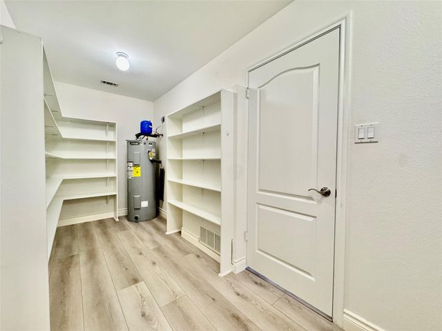 204 Big Sur DR, Cedar Park, TX 78613