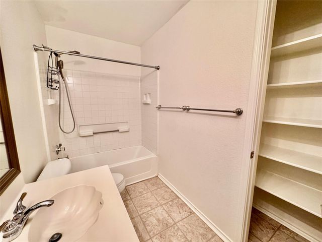 204 Big Sur DR, Cedar Park, TX 78613