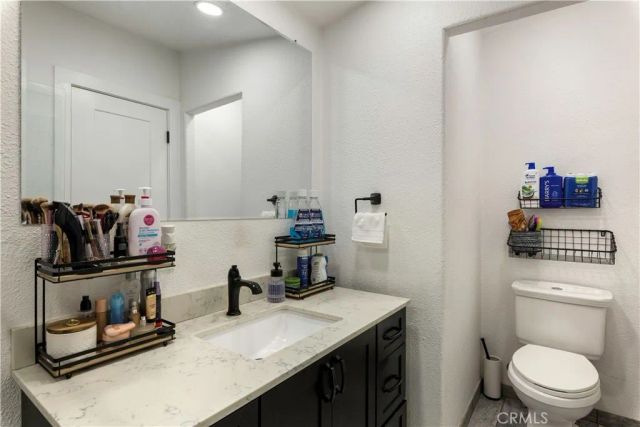 7092 Sonja Lu, Lucerne, CA 95458