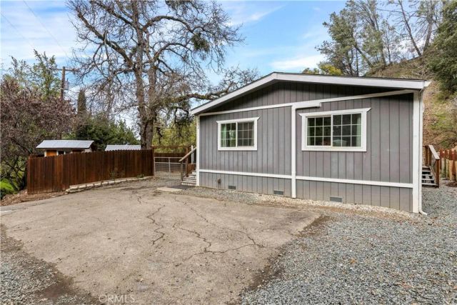 7092 Sonja Lu, Lucerne, CA 95458