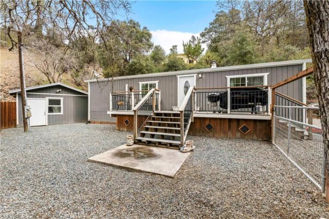 7092 Sonja Lu, Lucerne, CA 95458
