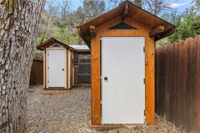 7092 Sonja Lu, Lucerne, CA 95458