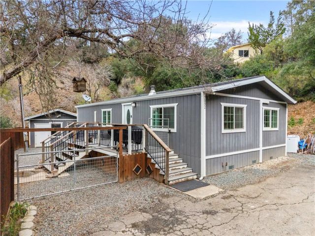 7092 Sonja Lu, Lucerne, CA 95458