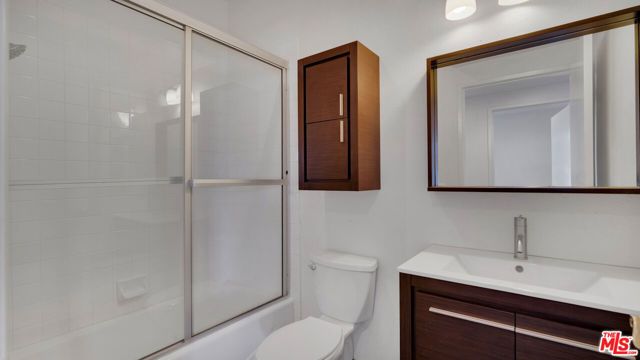 13920 Moorpark Street 106, Sherman Oaks, CA 91423